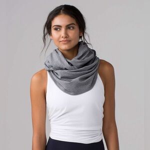lululemon athletica Gray Scarf
